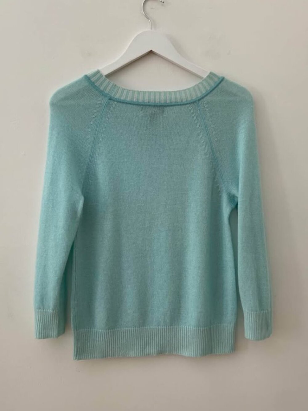 J.Crew 100% Cashmere Lightweight Sweater - Picture 2 of 4